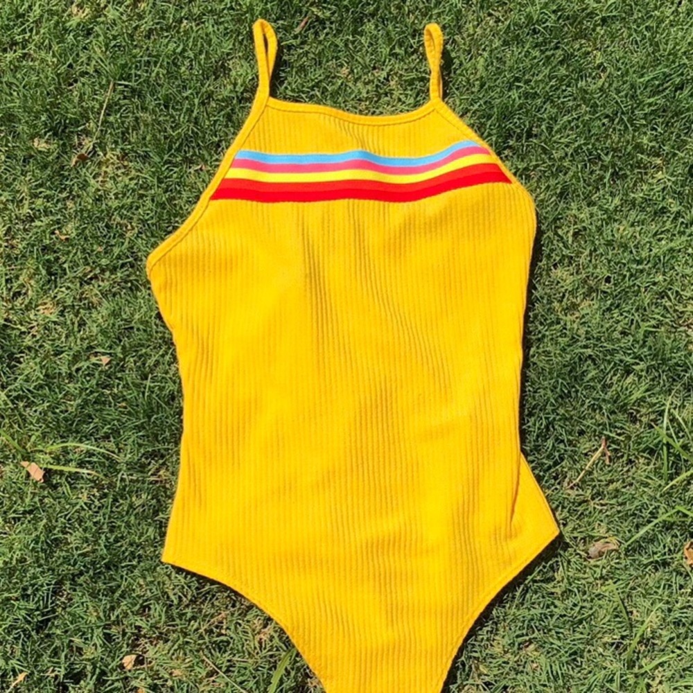 yellow halter bodysuit ✨⭐️💫⚡️